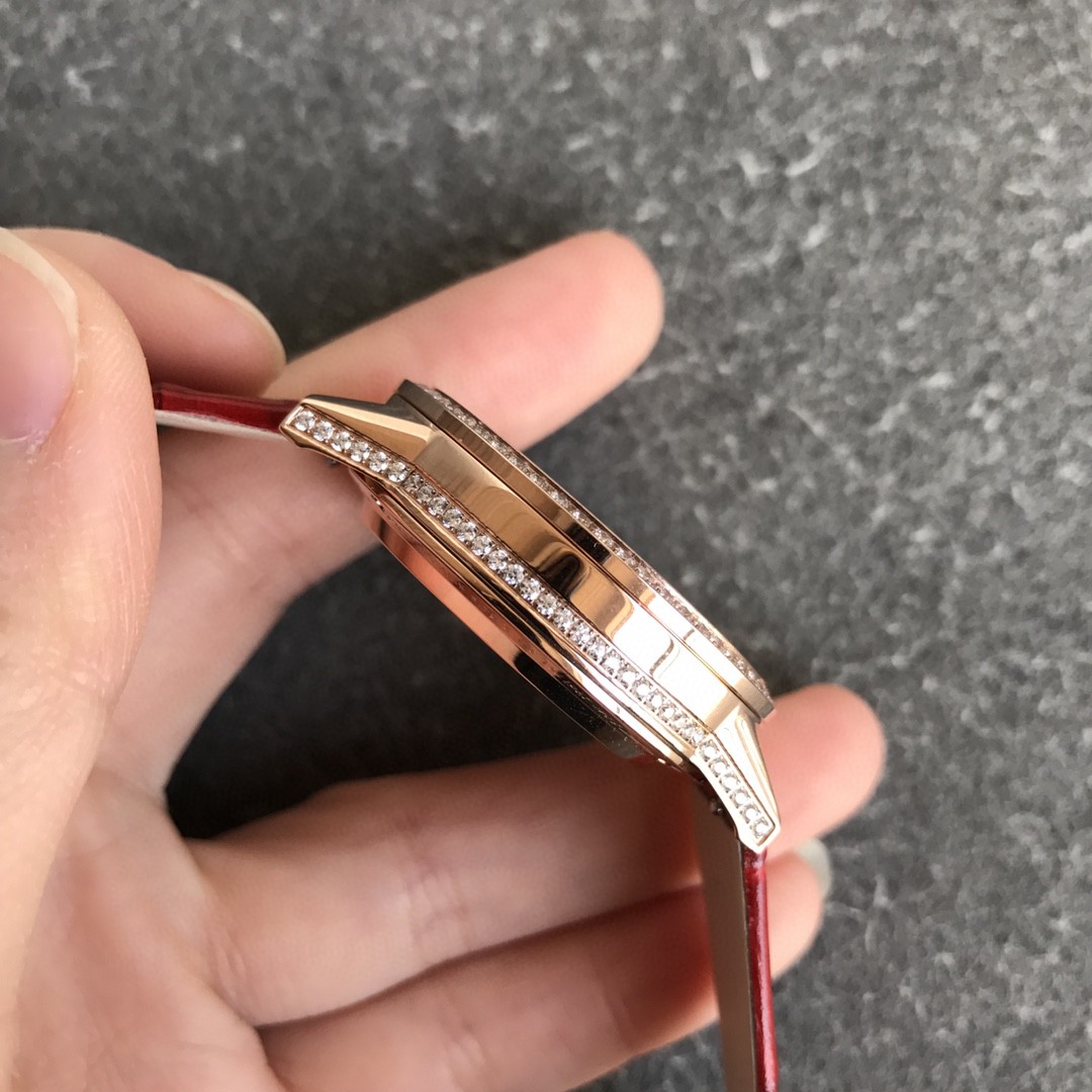 Jaeger-LeCoultre Rendez-Vous Moon Serenity Dating Collection Month